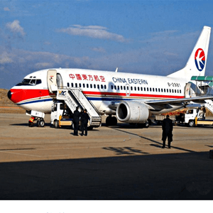 扎兰屯成吉思汗机场快递航空快运业稳步发展的原因是什么？